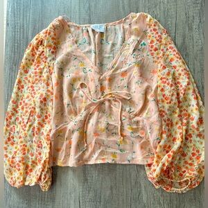 Sienna Sky Pink Multi Floral Patterned Cropped Blouse Size Medium